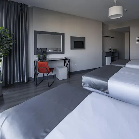 Tourist Hotel