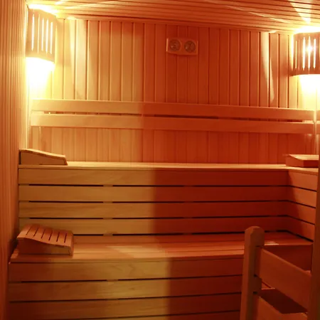 Tourist Hotell 3*